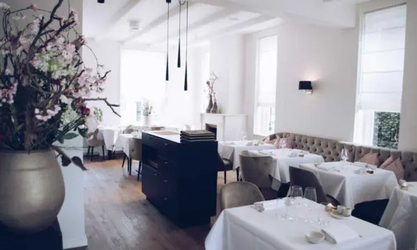 S full 06024f25961fc7d3c9a8a3eb6cee2eb7