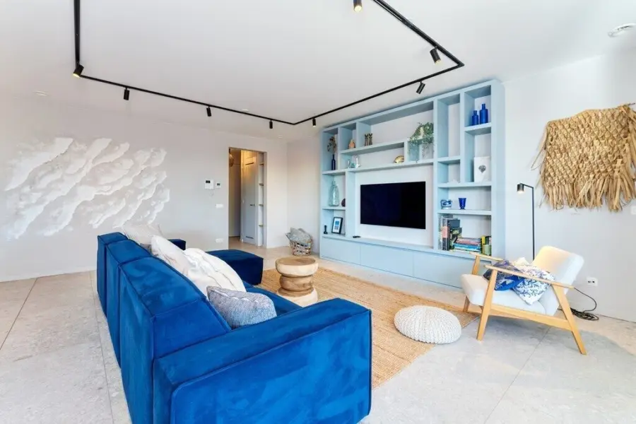 Picture76 639111670335126240