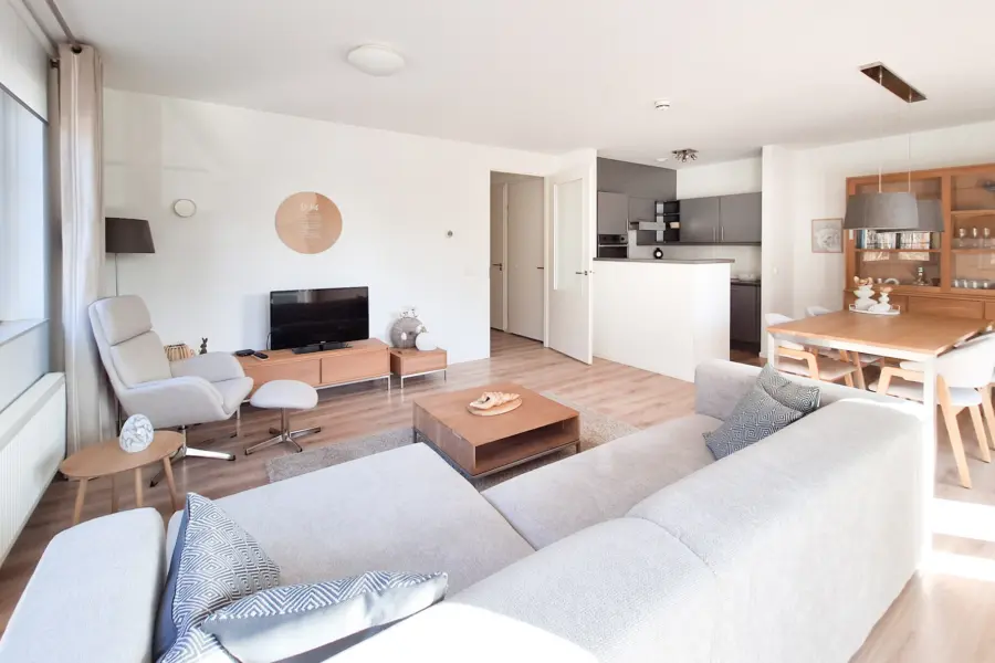 Picture76 639076311700864256